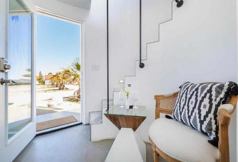 스탠다드 룸, The Castle House Estate