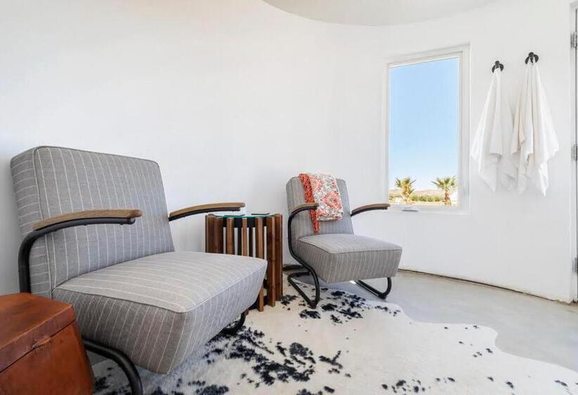 스탠다드 룸, The Castle House Estate