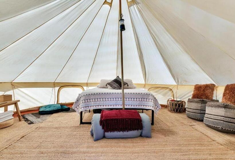 Standard Tent, The Castle House Estate