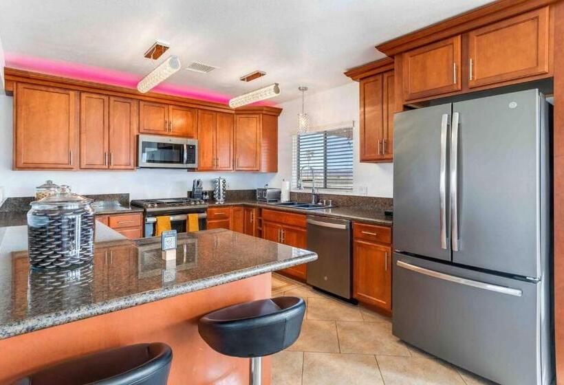 3침실 스탠다드 방갈로, The Castle House Estate