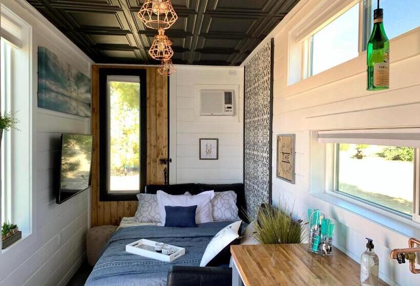 빌라 침실 1개, The Castle House Estate