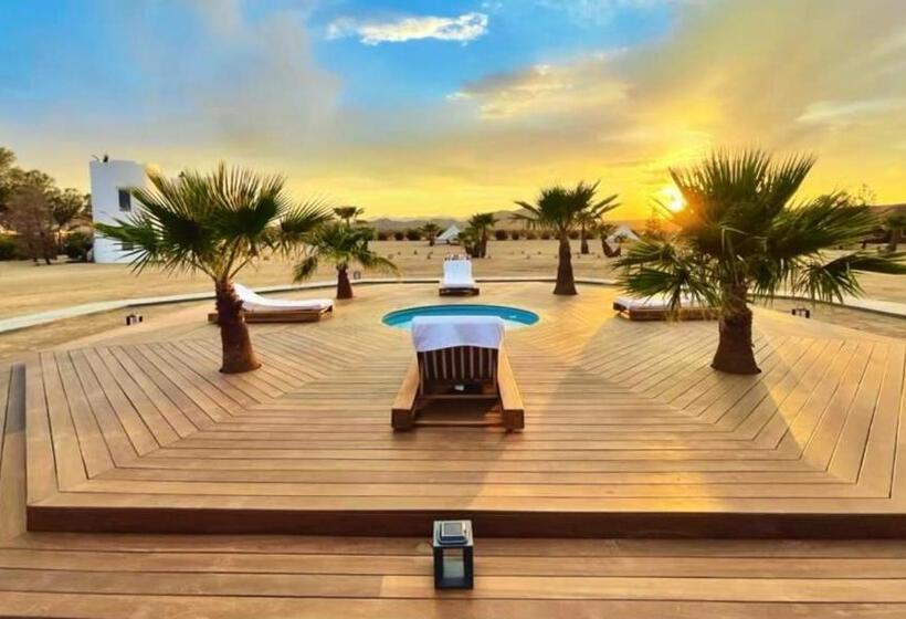 스탠다드 룸, The Castle House Estate