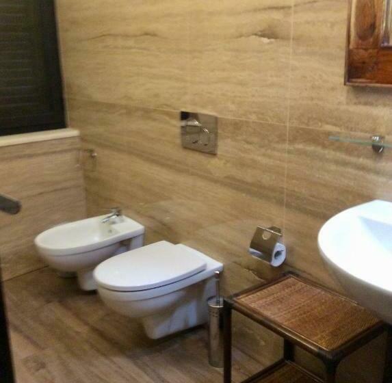 バルコニー付きスタンダードトリプルルーム, B&b Domus Candida