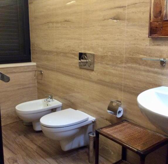 バルコニー付きスタンダードトリプルルーム, B&b Domus Candida