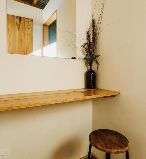 חדר סטנדרט עם מיטת קינג, Bay Of Fires Bush Retreat