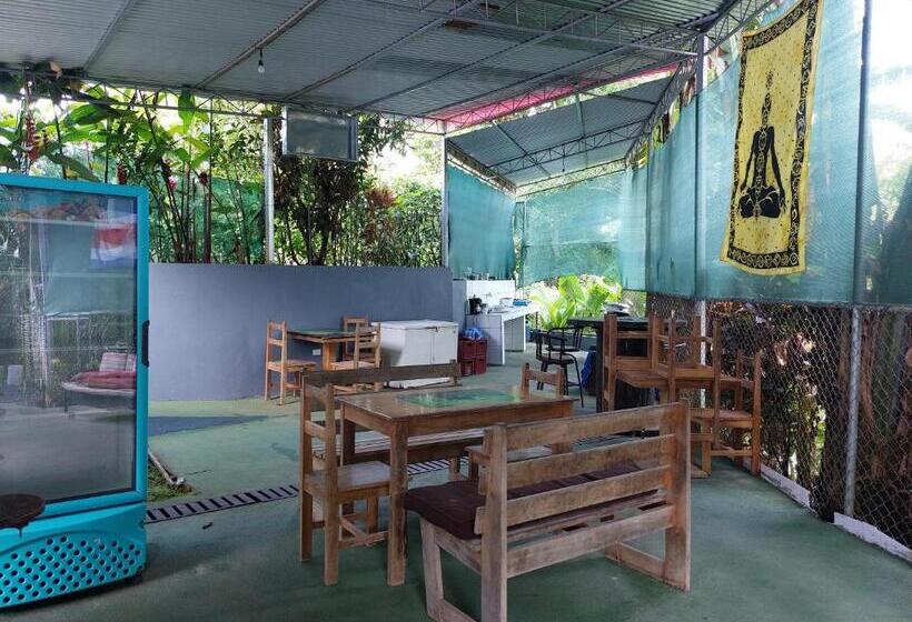 Номер Стандарт Трехместный, Restaurante Y Cabinas Sudy