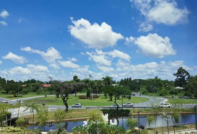 バルコニー付きデラックスルーム, Otel Hotel Sibu