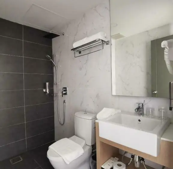 バルコニー付きデラックスルーム, Otel Hotel Sibu