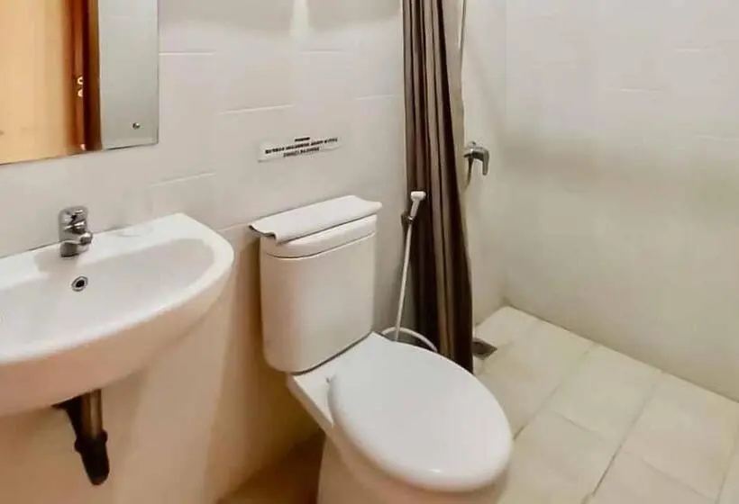 スタンダードルーム, Reddoorz Syariah Plus Near Cirebon Super Block Mall 2