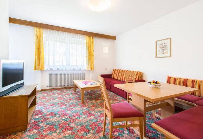 דירה בת חדר שינה 1 עם מרפסת, Pension Lahn