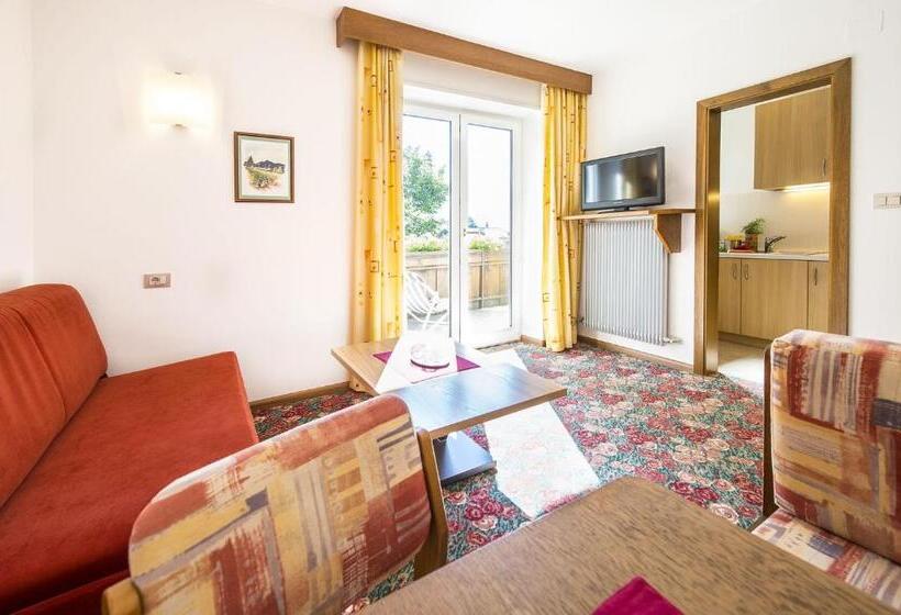 דירה בת חדר שינה 1 עם מרפסת, Pension Lahn