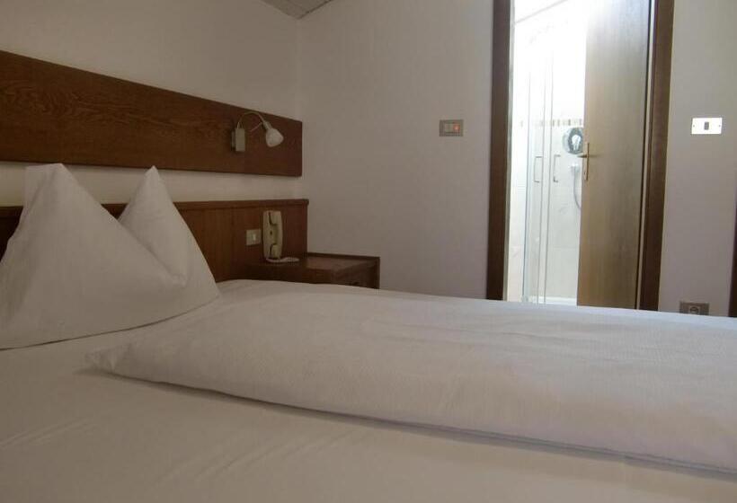 חדר סטנדרט יחיד, Pension Lahn