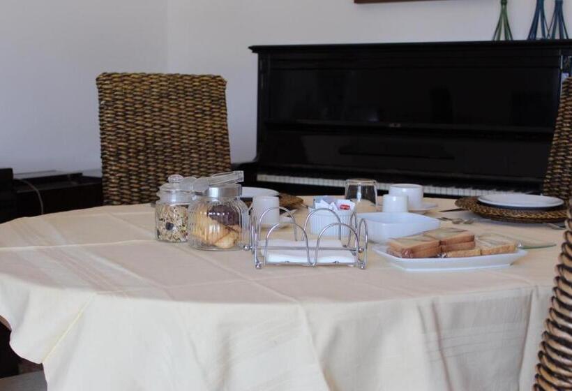 Четырехместный Номер Стандарт, Villa Pedaci B&b