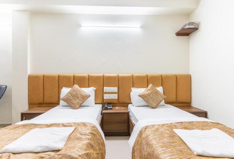 豪华房间, Sanmati