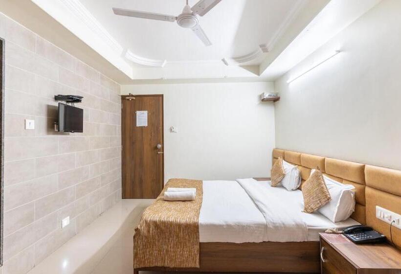 豪华房间, Sanmati