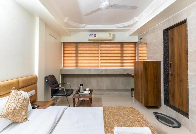 豪华房间, Sanmati