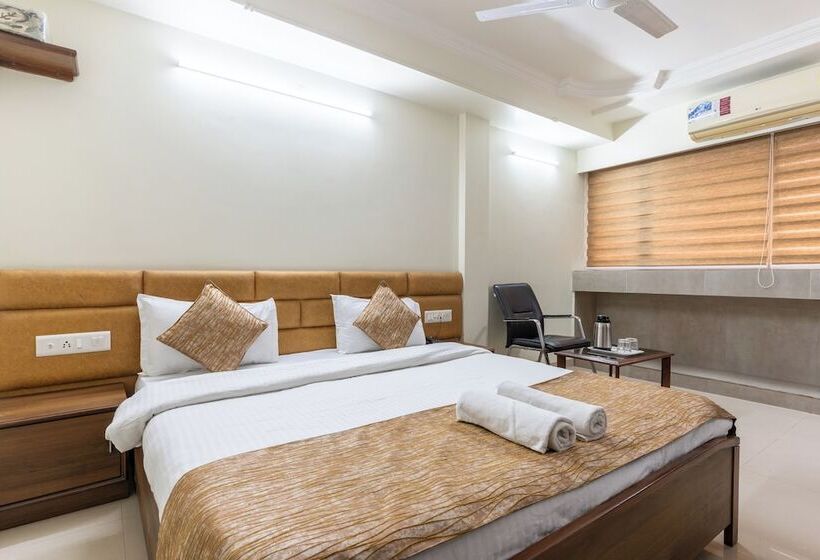 豪华房间, Sanmati