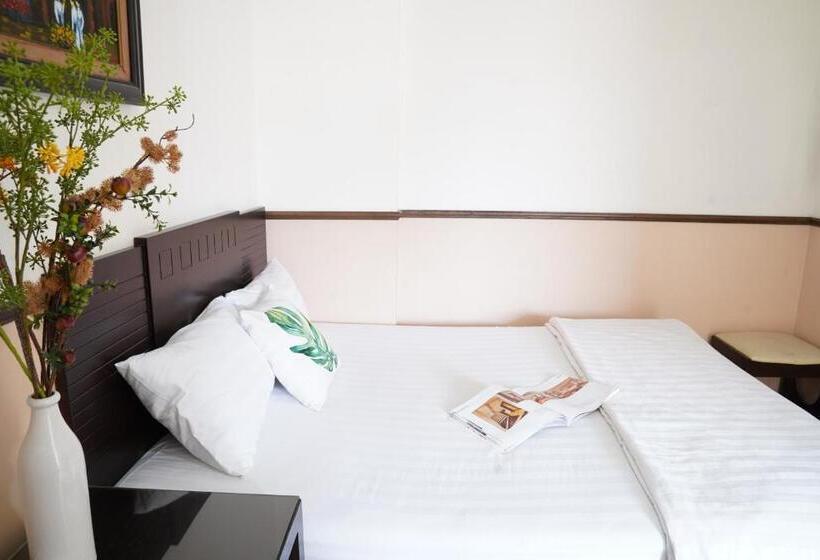 اتاق استاندارد, Trang An Hotel   5 Minutes Landmark 81