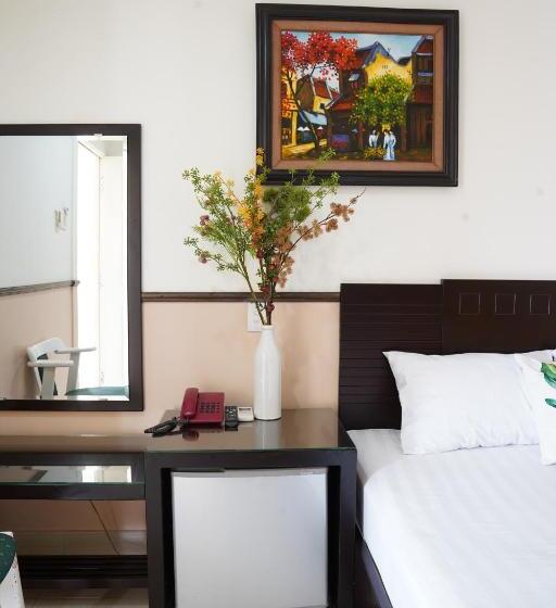 اتاق استاندارد, Trang An Hotel   5 Minutes Landmark 81