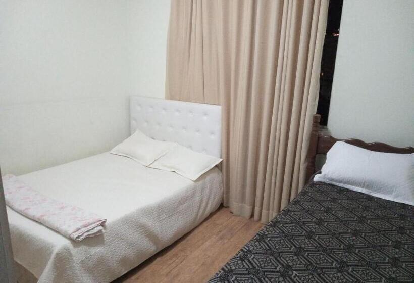 تختخواب در اتاق مشترک, Casa Verde