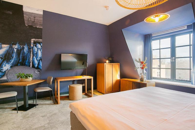 Studio Deluxe, Marktstad