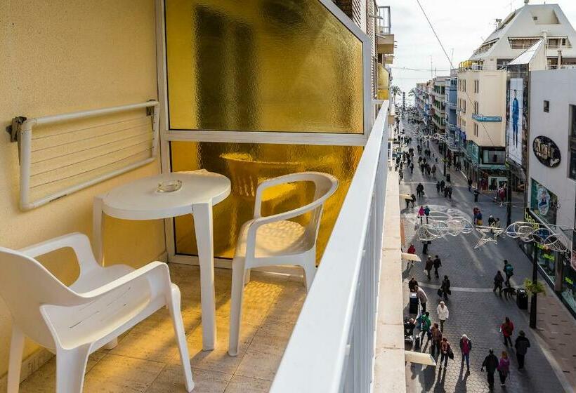 דירת חדר, Apartamentos Avenida