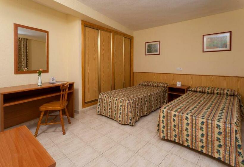 דירת שני חדרים, Apartamentos Avenida