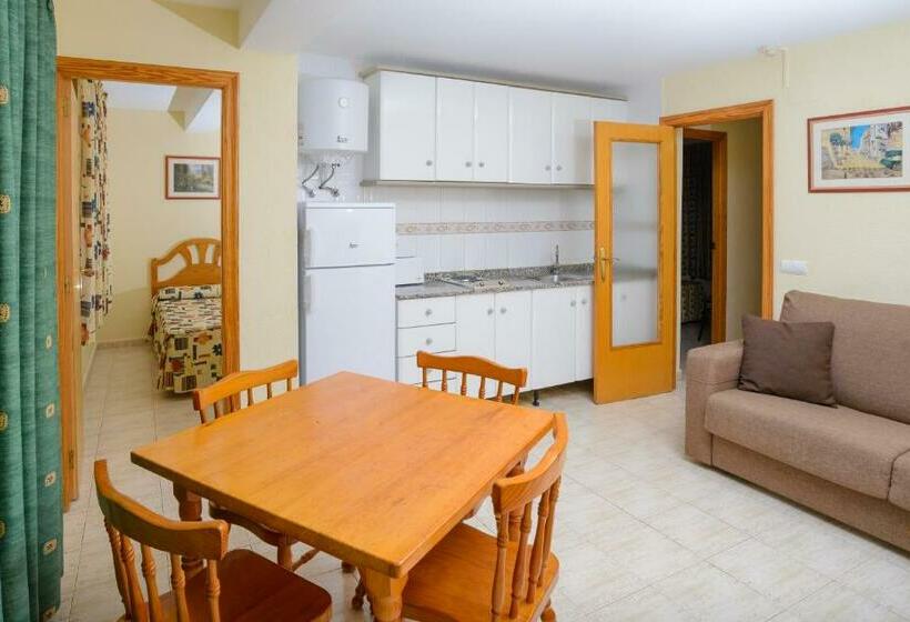 דירת שני חדרים, Apartamentos Avenida