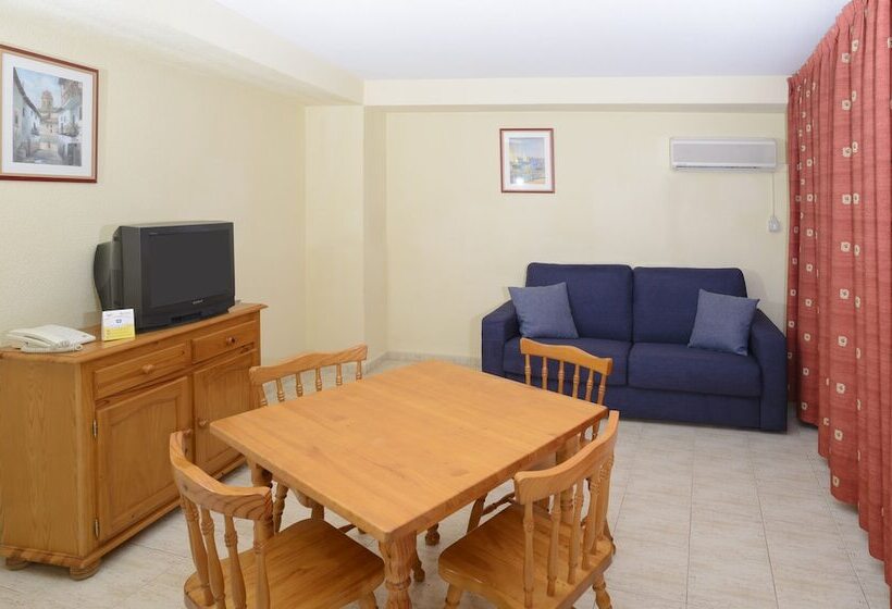 דירת שני חדרים, Apartamentos Avenida