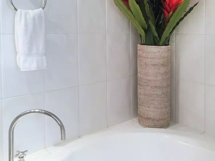 ویلای 2 خوابه, Cayman Villas Port Douglas