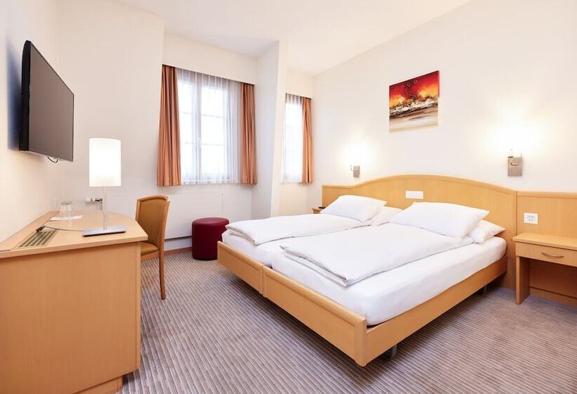 Номер Стандарт, Central City Hotel Rochat