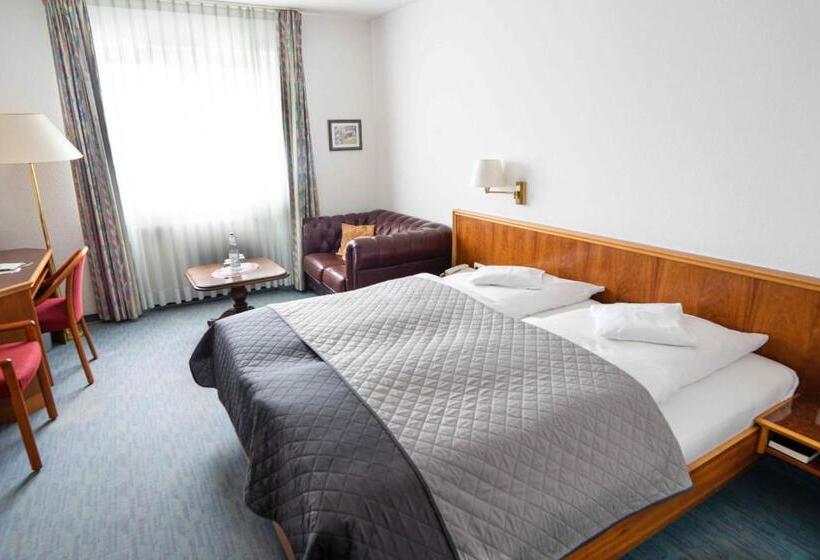 디럭스 룸, Garni Hotel Maselheimer Hof