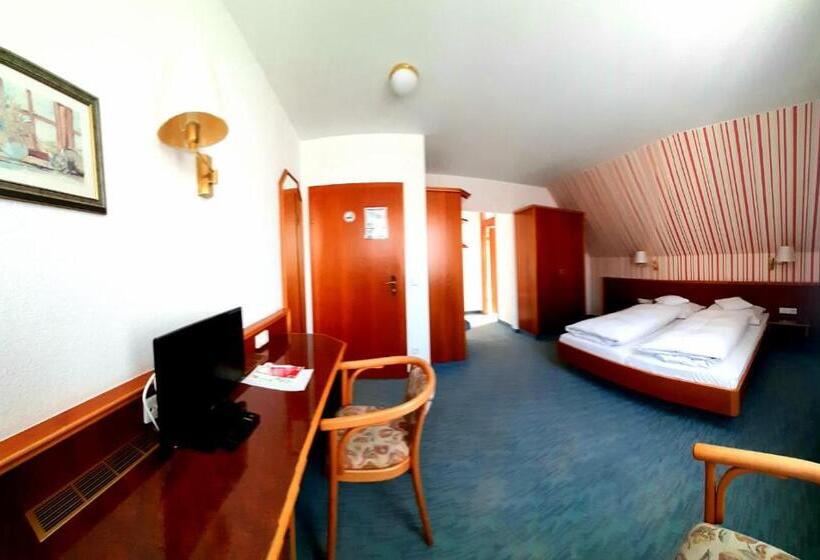 디럭스 룸, Garni Hotel Maselheimer Hof