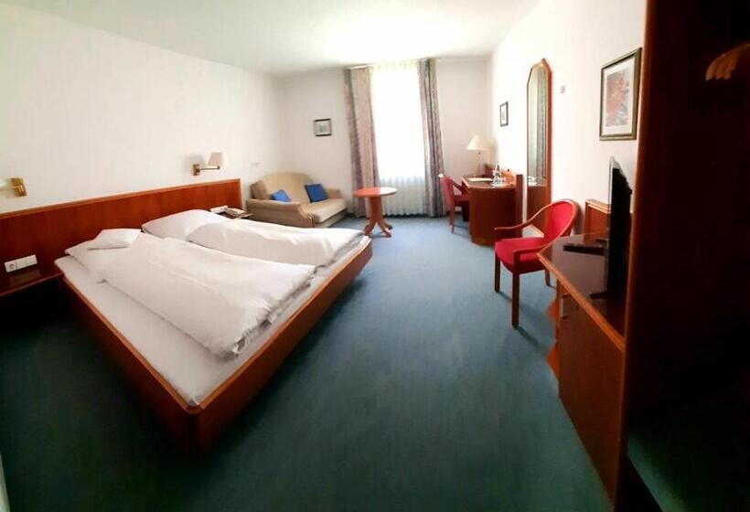 디럭스 룸, Garni Hotel Maselheimer Hof
