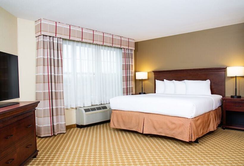 جناح مزود بجاكوزى, Country Inn & Suites By Radisson, Milwaukee West Brookfield , Wi