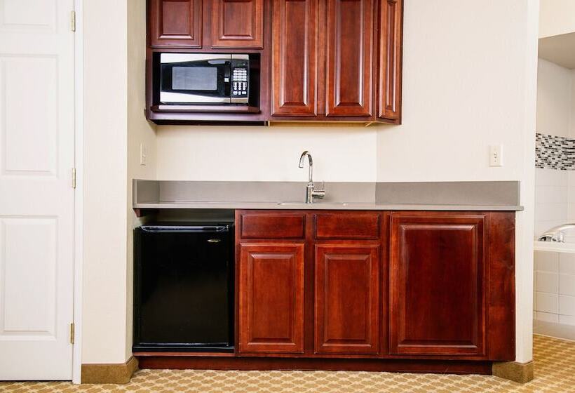 Люкс с гидромассажем, Country Inn & Suites By Radisson, Milwaukee West Brookfield , Wi