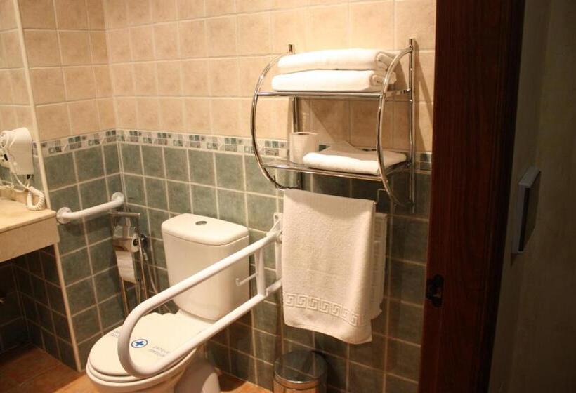 Четырехместный Номер Стандарт, Don Pero