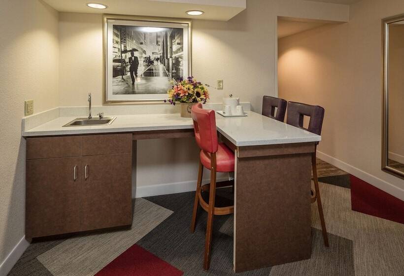 جناح, Hampton Inn San Francisco Airport