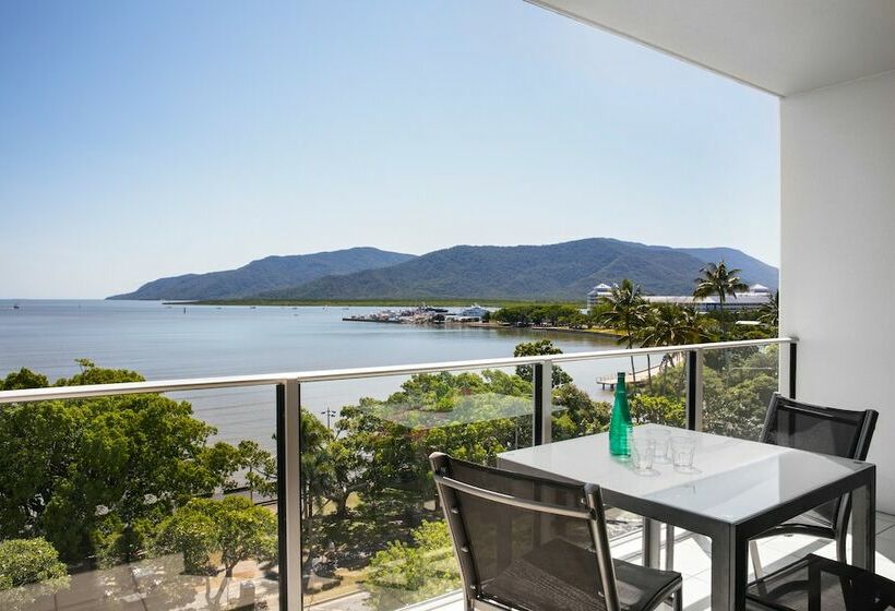 带2个卧室带海景的公寓, Mantra Trilogy