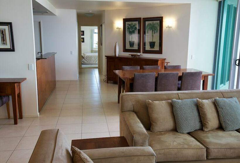 带3个卧室的公寓, Mantra Trilogy