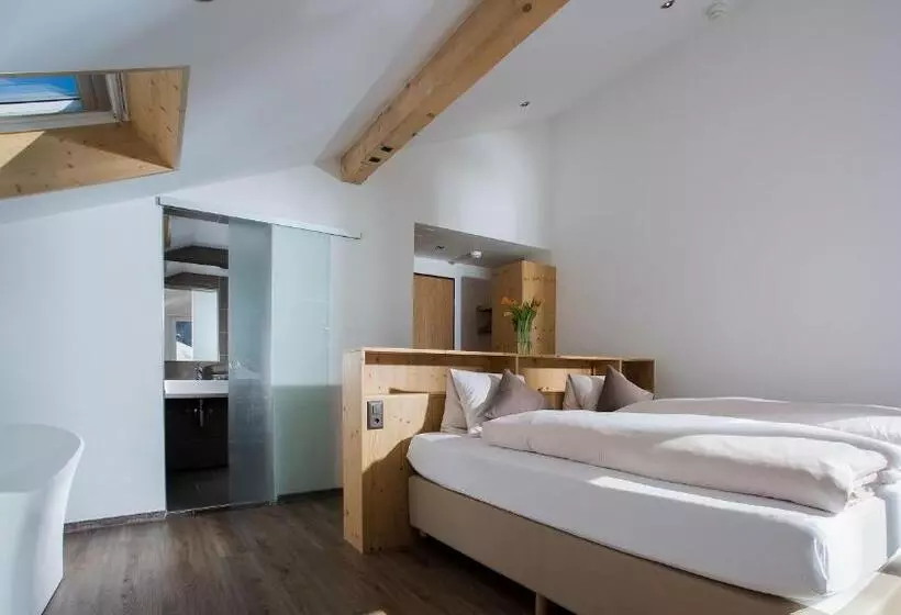 Deluxe-huone Parveke, Silberhorn