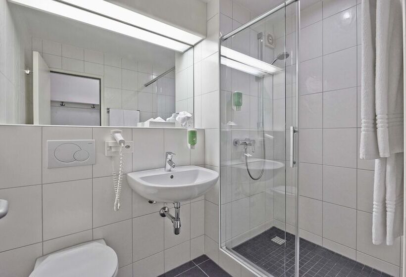 Номер Стандарт Трехместный, Sorell Hotel Sonnental