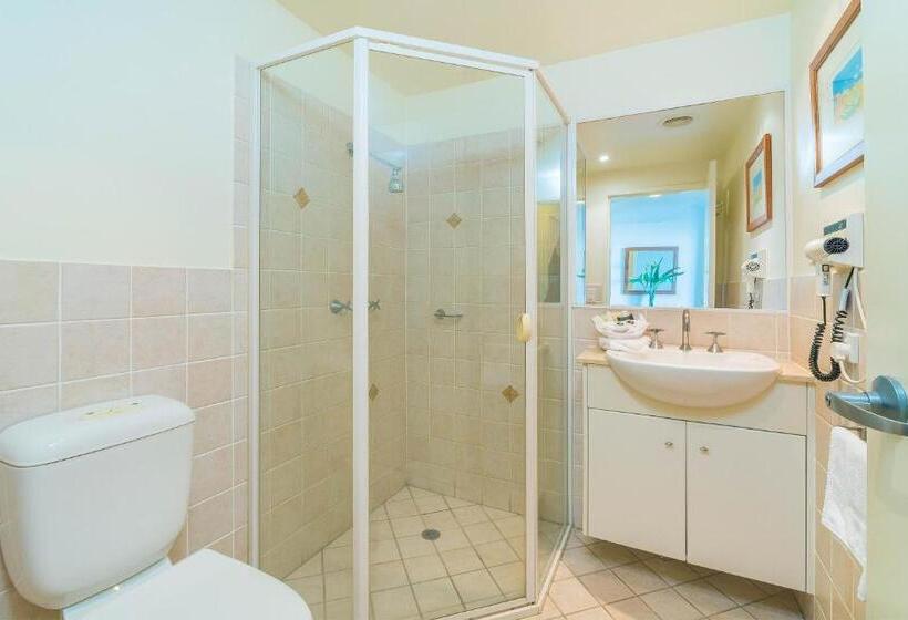 オーシャンビュースタンダードルーム, The Cove Yamba