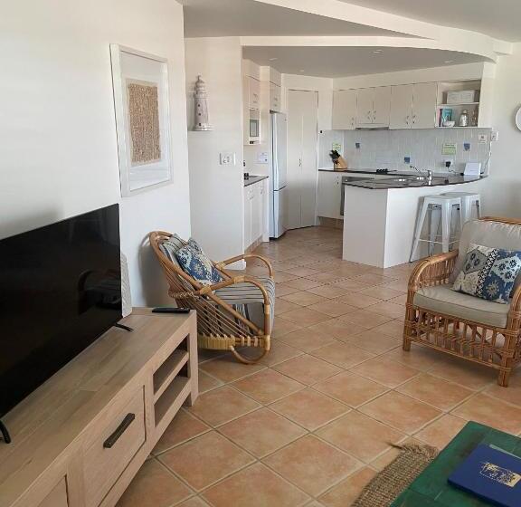 海の見える3ベッドルームアパートメント, The Cove Yamba