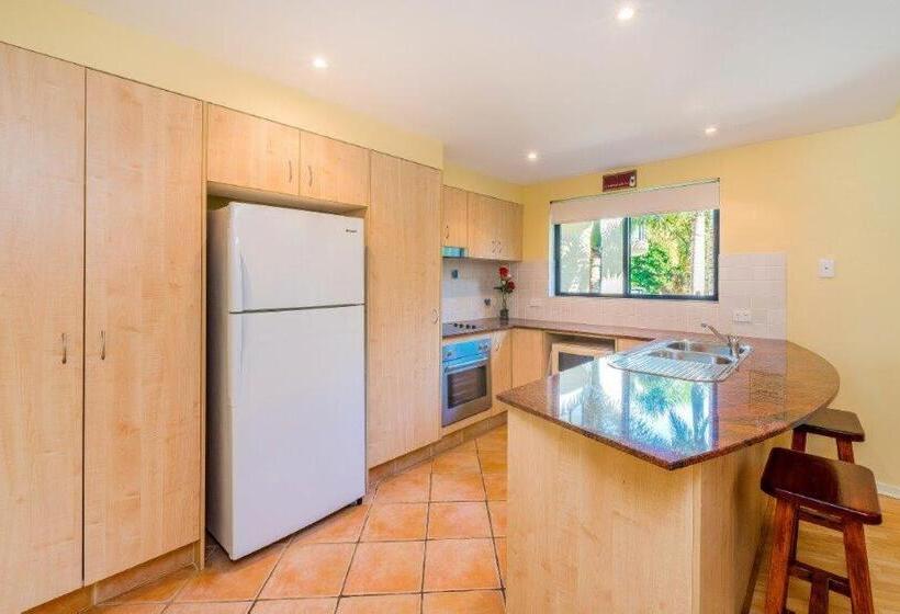 ガーデンビューの2ベッドルームアパート, The Cove Yamba