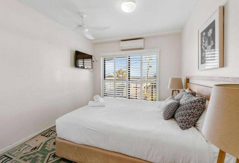 Апартаменты 2 Спальни Вид на Море, The Cove Yamba