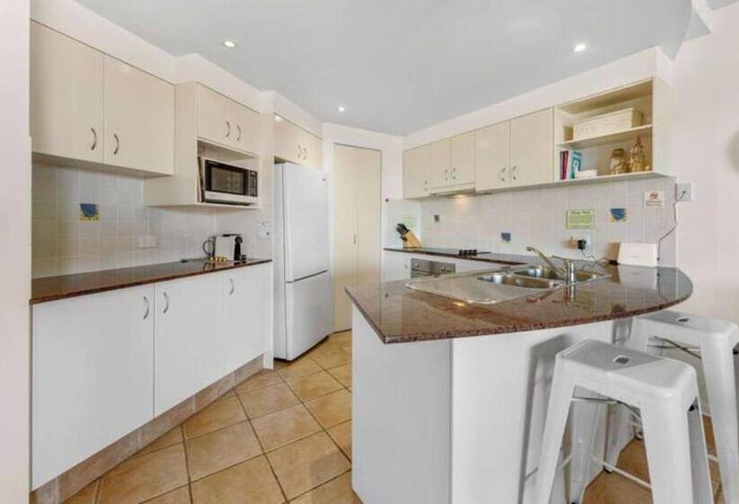 海の見える2ベッドルームアパートメント, The Cove Yamba