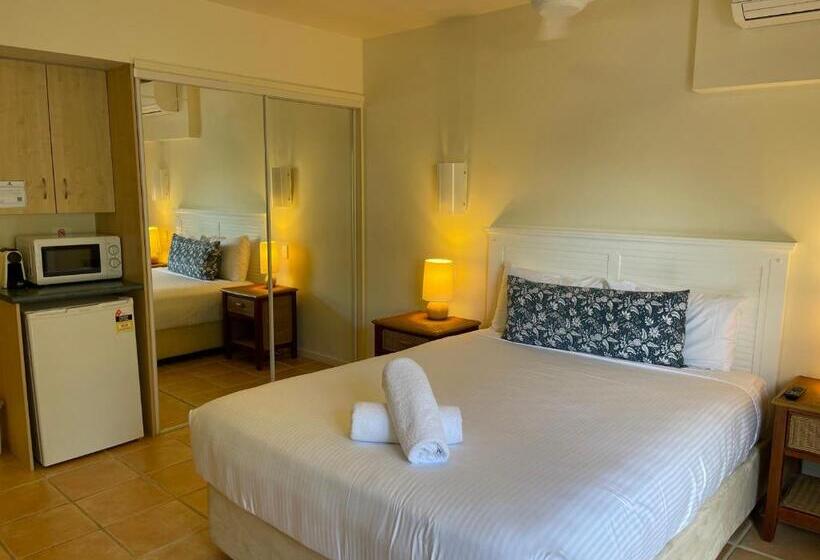 庭の見える1ベッドルームアパートメント, The Cove Yamba