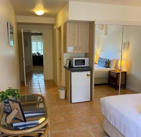 庭の見える1ベッドルームアパートメント, The Cove Yamba