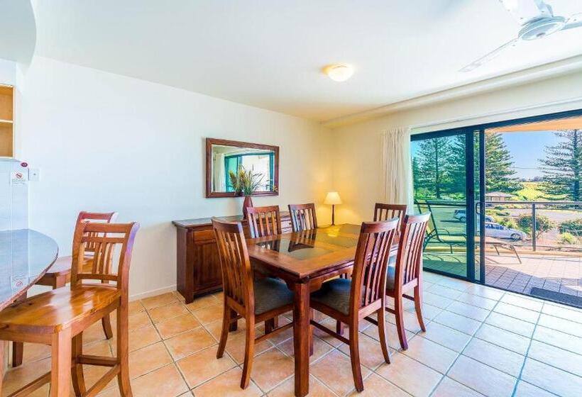 海の見える1ベッドルームアパートメント, The Cove Yamba